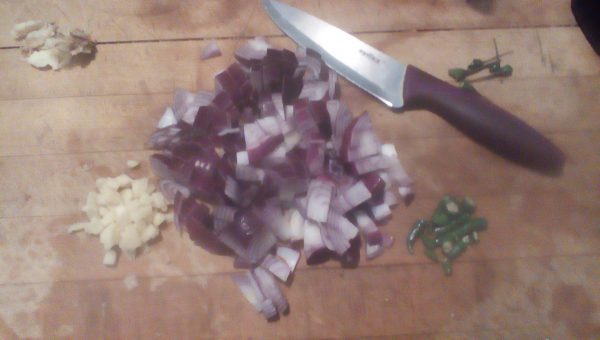 Chop the ginger, chilis and onions